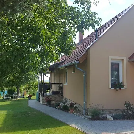 Gyoengyvirag Keszthely