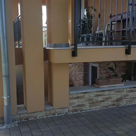 Gyoengyvirag Apartment