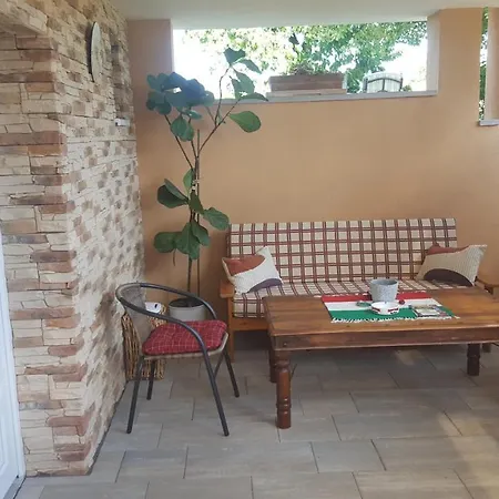 Gyoengyvirag Appartement