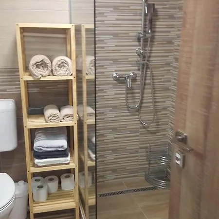 Apartment Gyoengyvirag *