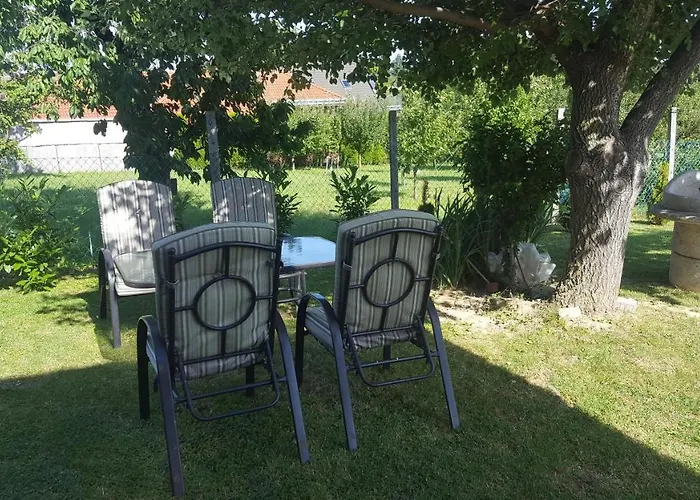 Gyoengyvirag 아파트 *